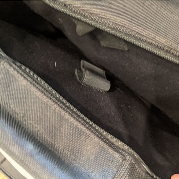 Targus TR301 15 Elite Notebook Commuter Case - Picture 6 of 10